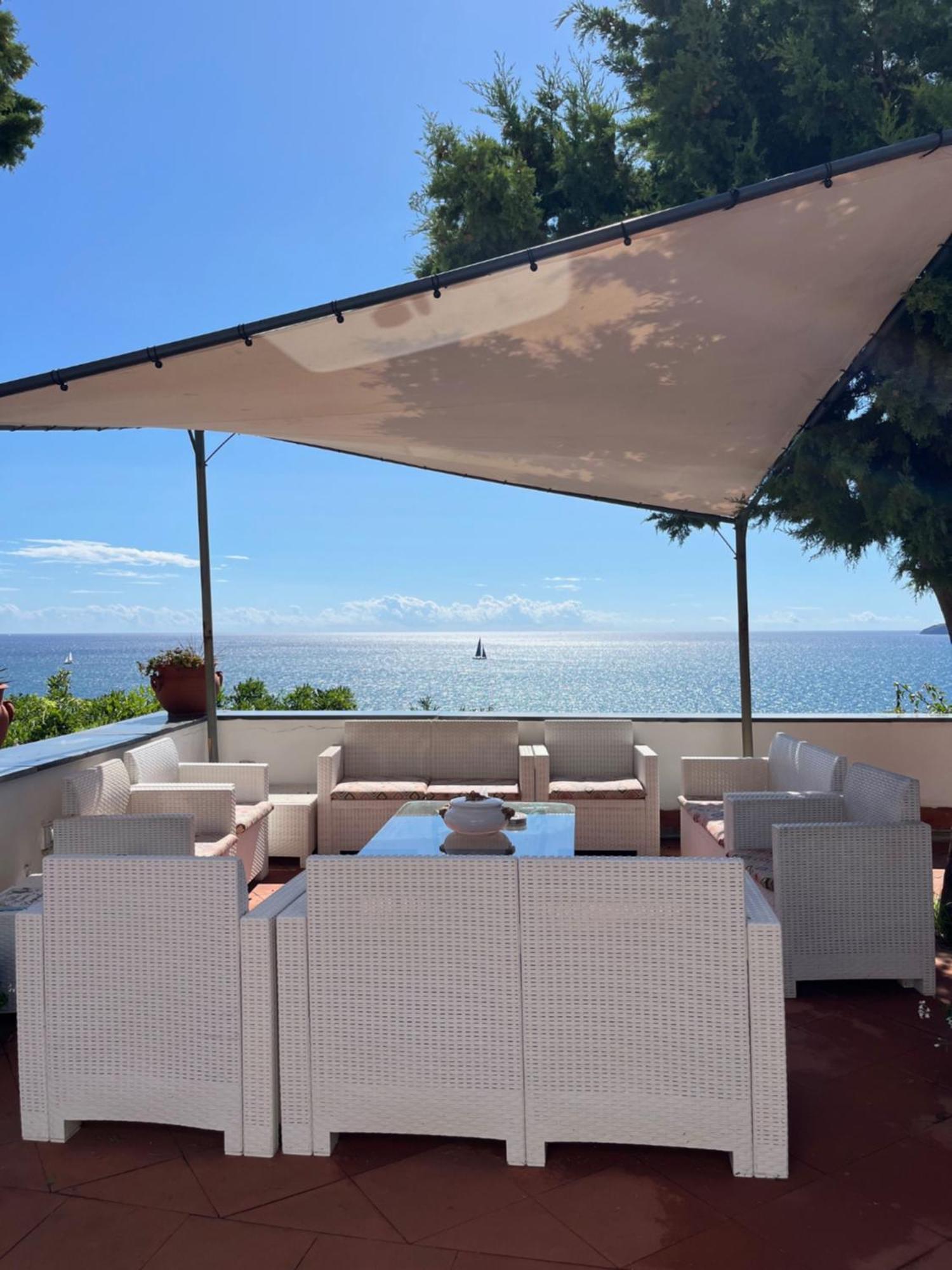 Villa Manni Прочида Екстер'єр фото